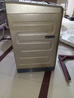 Fully automatic washing machine and dryer