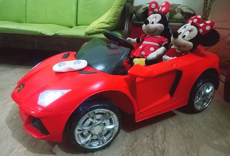 Kids baby car electric battery operated/ remotecontrol 10/10 condition 13