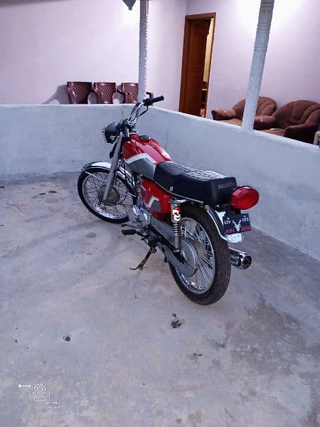 Antique Honda 125 for sale in excellent condition location Rawalpindi 2