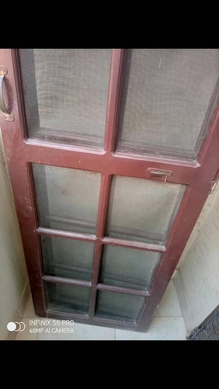 wooden net door ( 2 pics) excellent condition 2