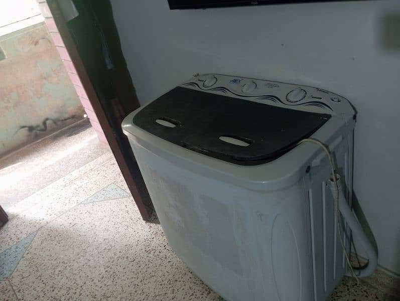 Apex Washing machine with Dryer 1