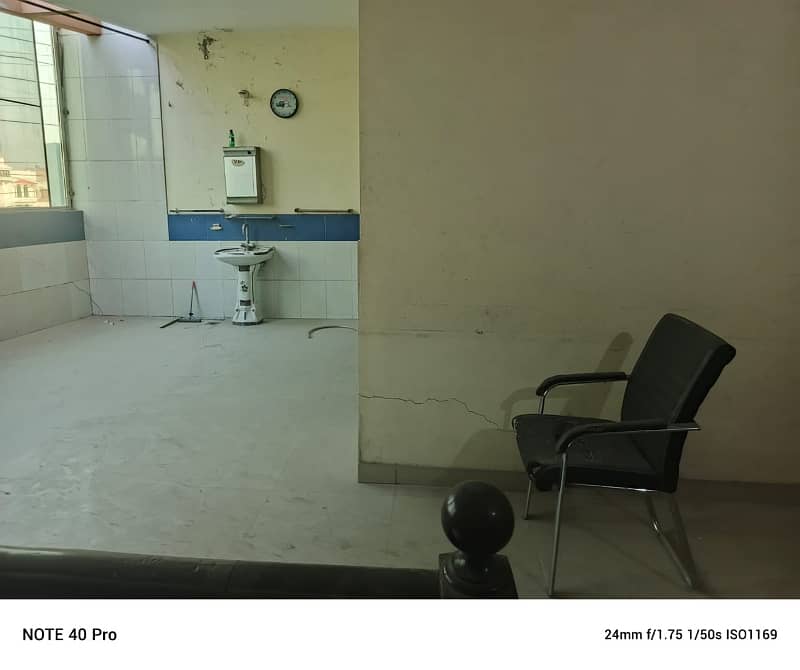 Spacious 8 Marla Commercial Floor for Rent Ideal Office Space near Nawaz Sharif Interchange 2