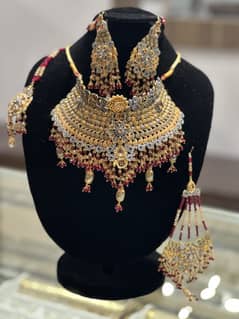 Artificial with 2 karat gold plated 0