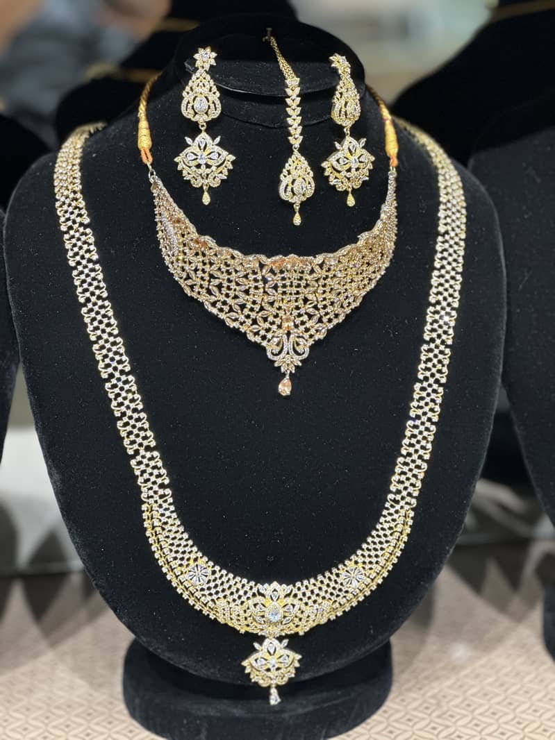 Artificial with 2 karat gold plated 19