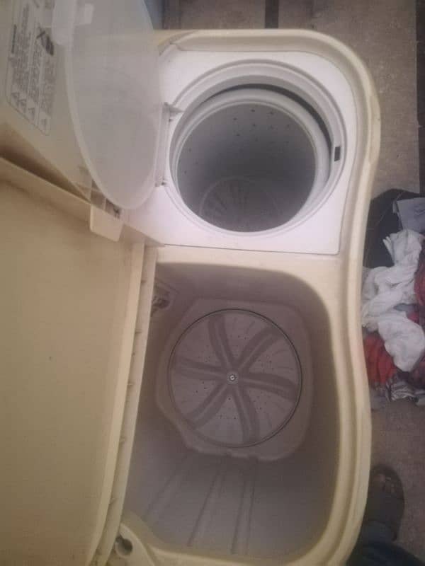 Haier twin washing machine and dryer 1