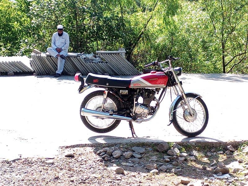 Antique Honda 125 for sale in excellent condition location Rawalpindi 4