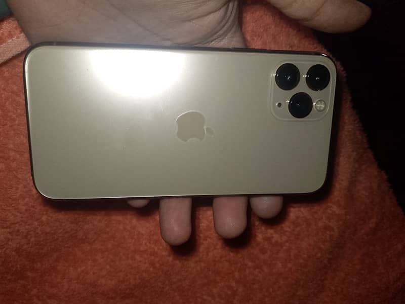 iphone 11 pro sell jisko kise ko be chaiye wo contact kare jazakallah 0