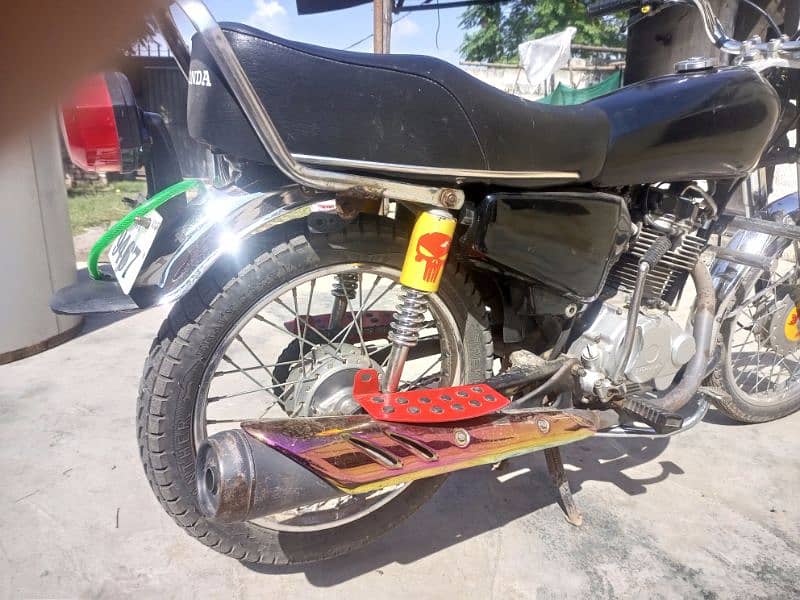 urgent sailing. HONDA 125CG 7