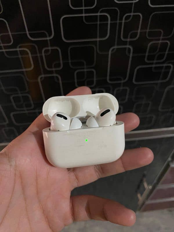 Apple Airpods Pro 4