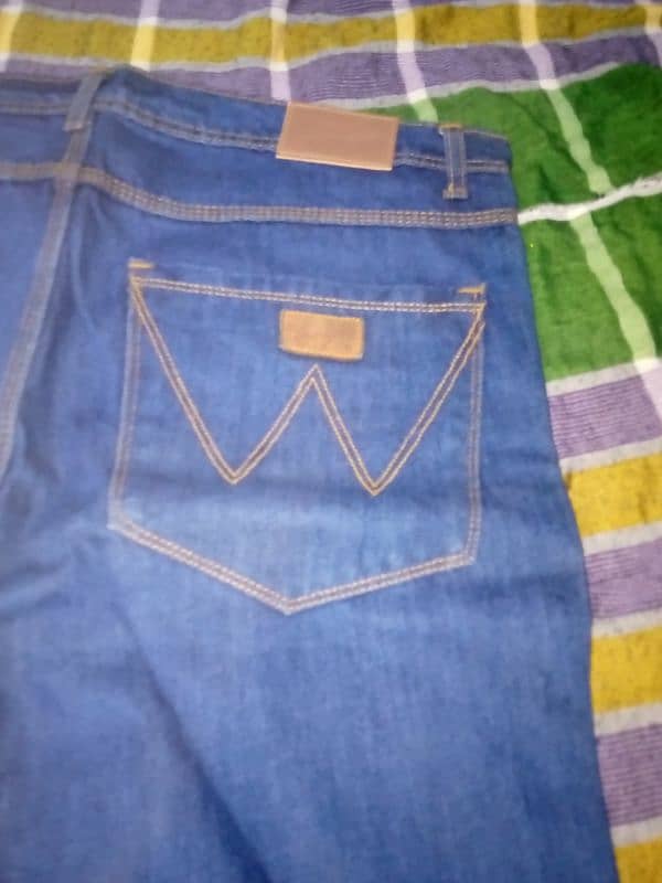 Wrangler brand jeans Blue and Black  west  I think 42 2