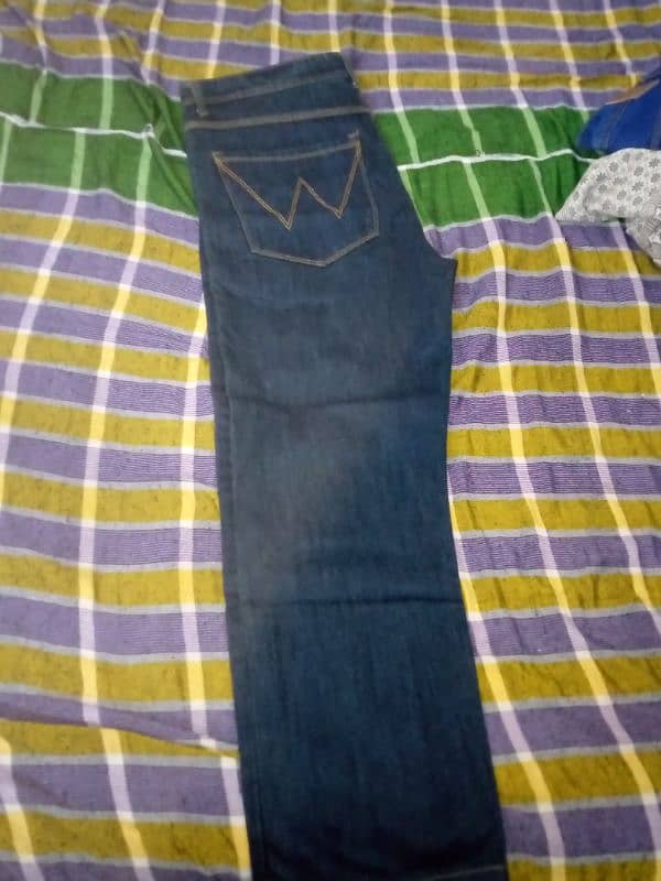 Wrangler brand jeans Blue and Black  west  I think 42 3