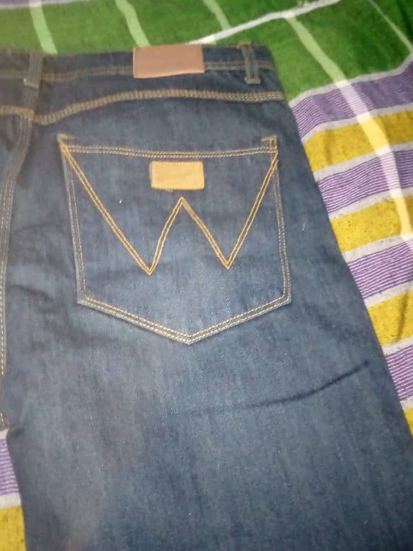 Wrangler brand jeans Blue and Black  west  I think 42 5