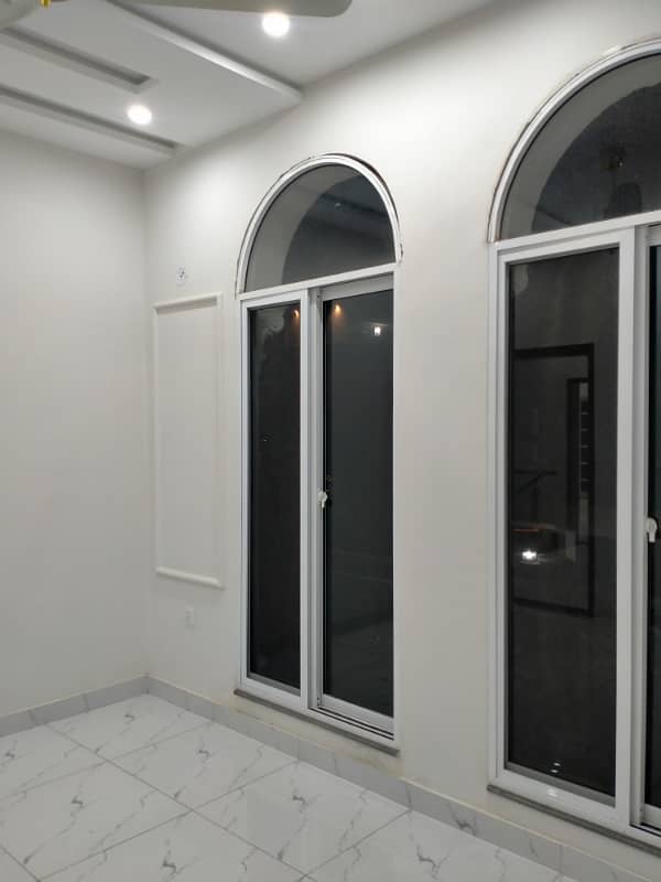 Lower Lock 5 Marla Brand New Upper Portion Available For Rent In Jinnah Block Bahria Town Lahore 2