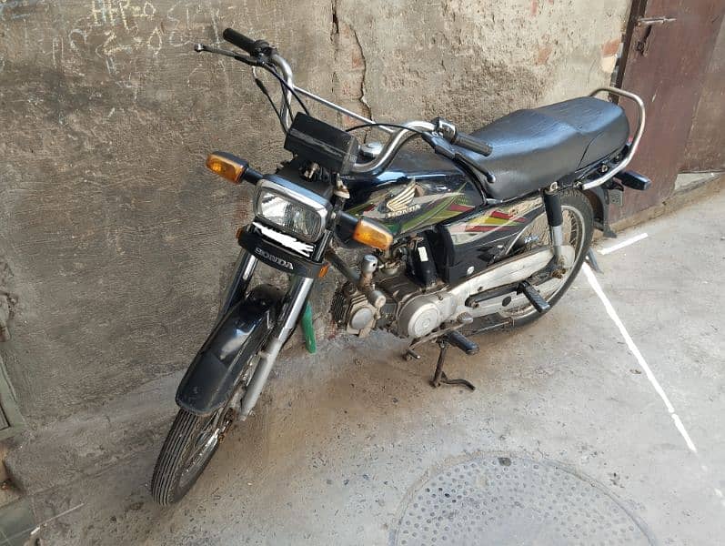 Honda 70 Bike - 2019 Model Black Variant 3