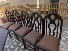 dinig tabel with 5 chairs all chairs new seated