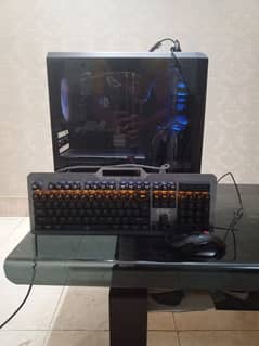 Gaming PC With Keyboard And Mouse