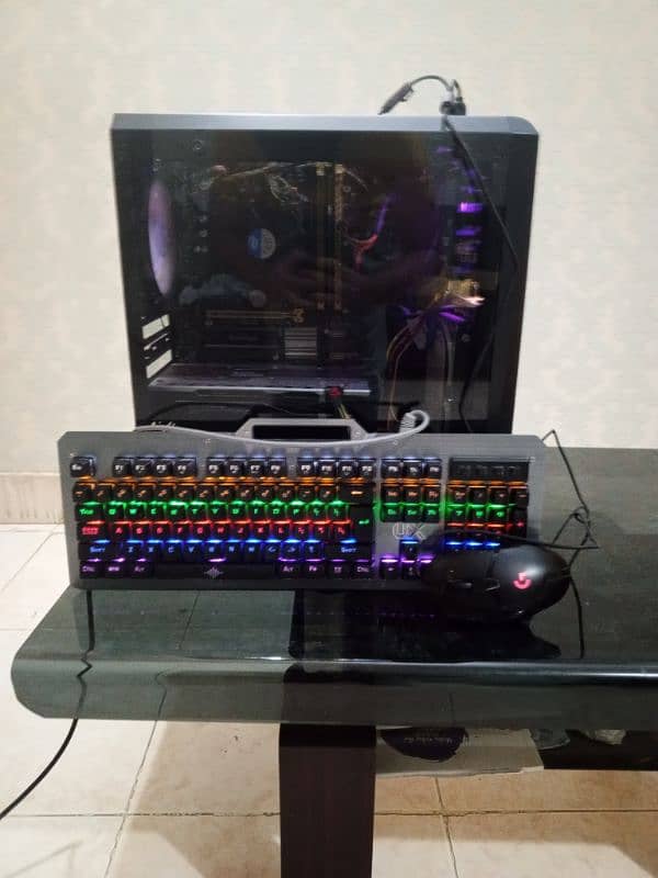 Gaming PC With Keyboard And Mouse 2