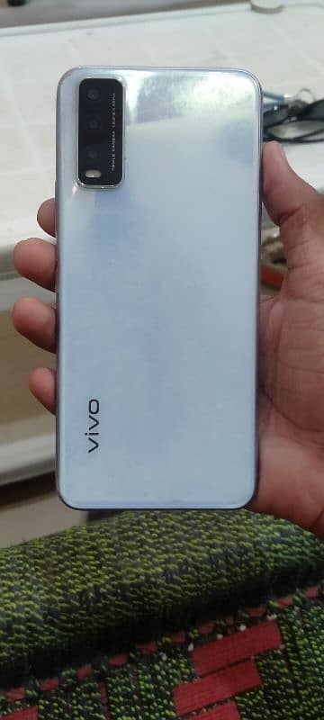 Vivo Y20 memory 4/64 condition 9/10 with box charger 2