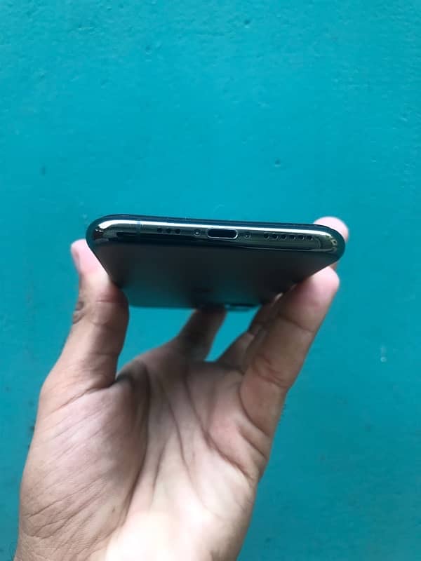 iphone 11 pro 64gb non pta JV 9