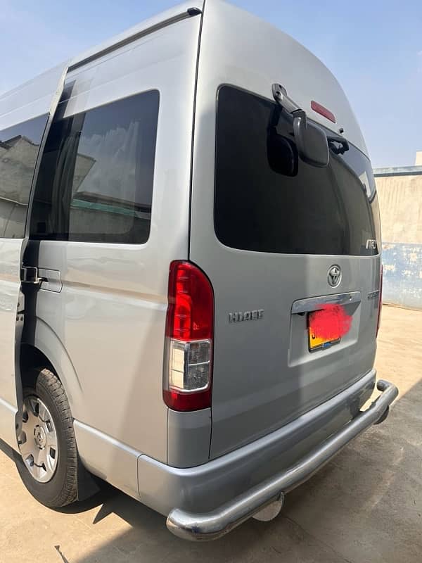 Toyota Hiace 2014 Auto Door 2