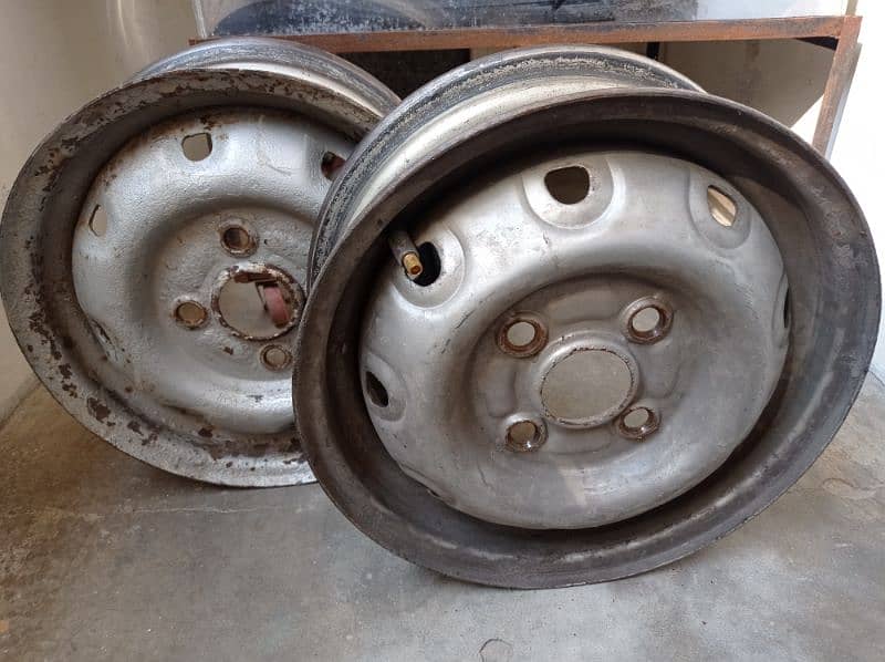 Alto 1000cc 12 used rims 1