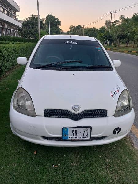 Toyota Vitz 2000 8