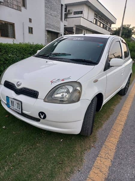 Toyota Vitz 2000 13