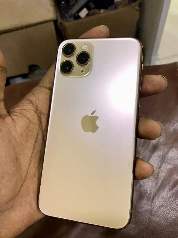 iPhone 11 pro 256 GB 10/10 contact only on WhatsApp 2