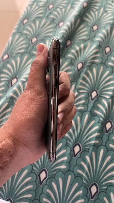 iPhone 11 Pro 64 GB PTA Approved 5