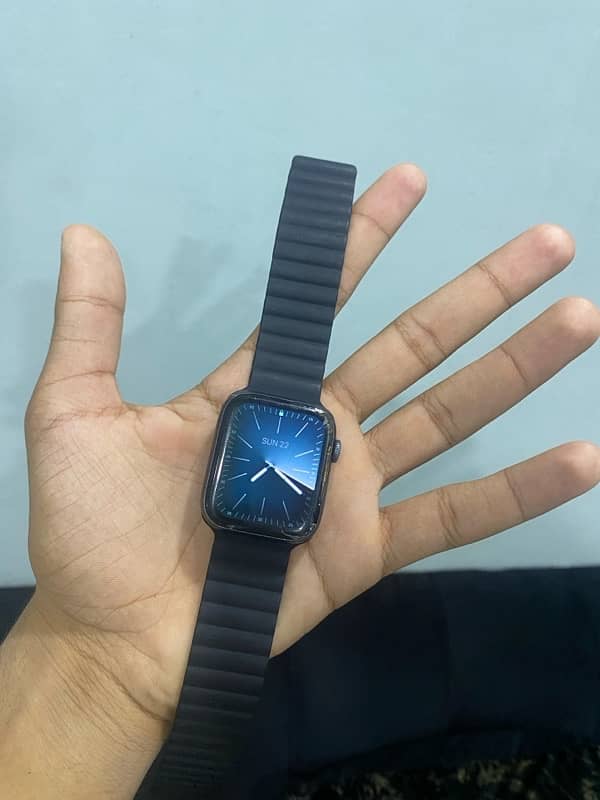 Apple Watch Series 5 44mm 2