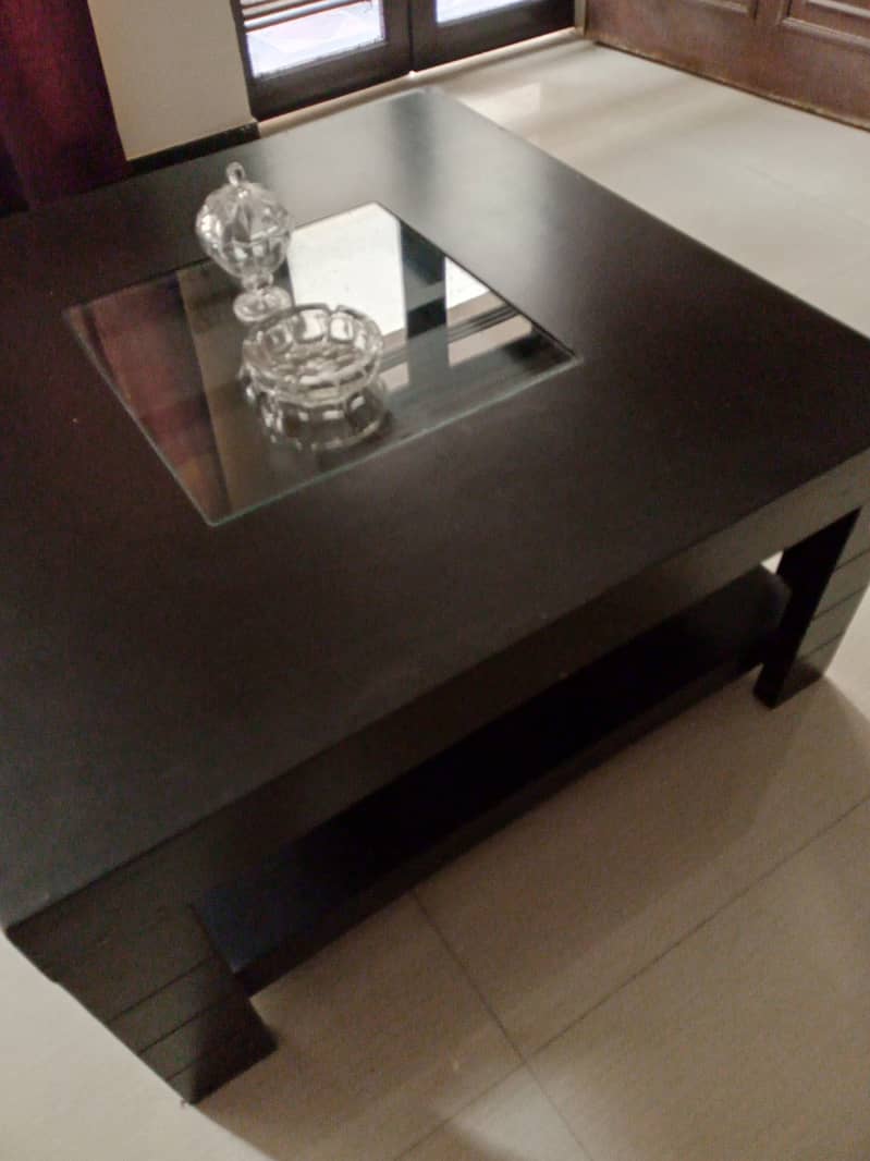 Coffee table 0