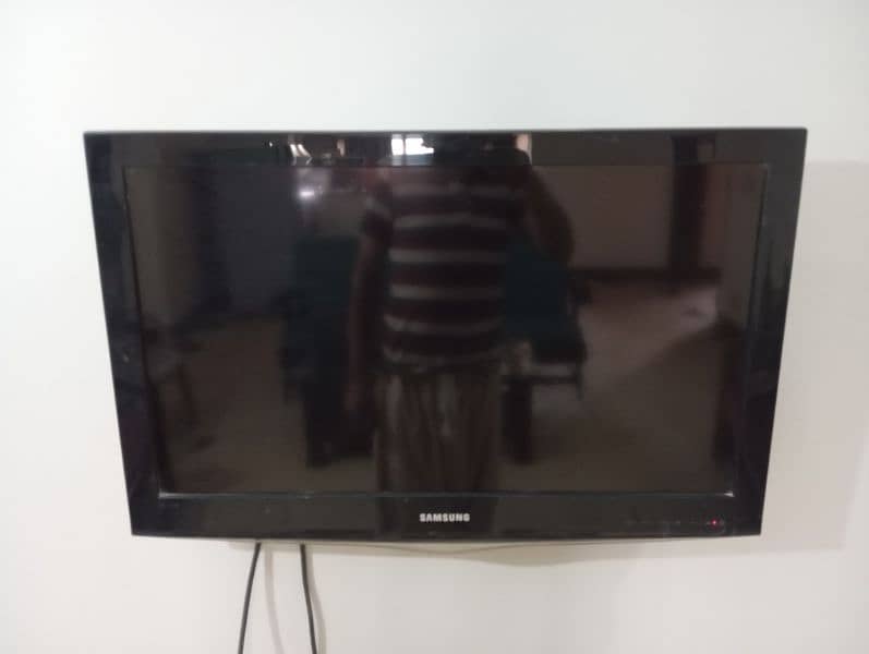 Samsung 32"  Lcd for Sale 4