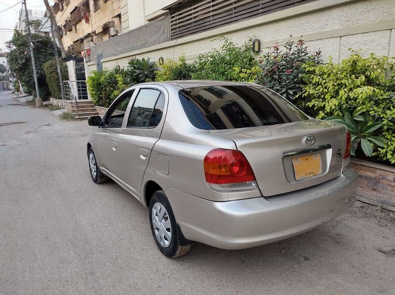 Toyota Platz 1.3 2004/2007 6