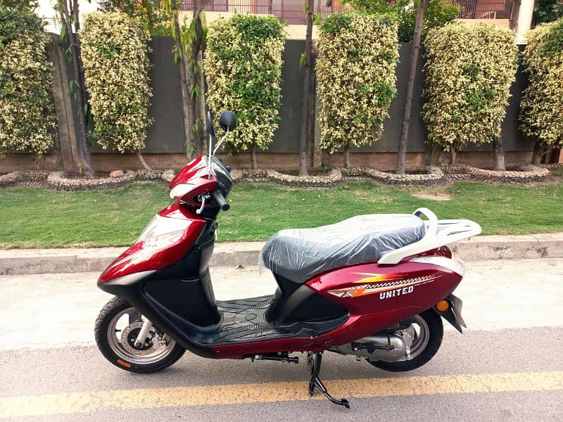 United Scooty 100 CC 2025 model unregester 35 km driven only like new 1