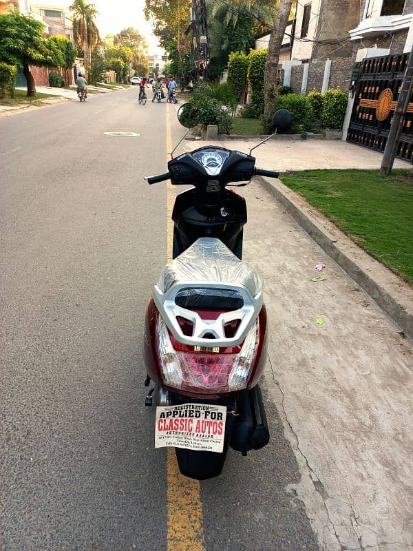 United Scooty 100 CC 2025 model unregester 35 km driven only like new 2