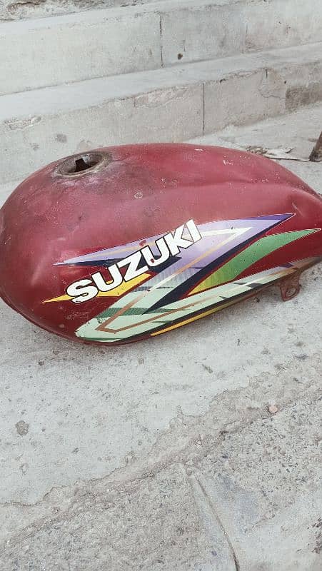 suzuki gs 150 fuel tank 1