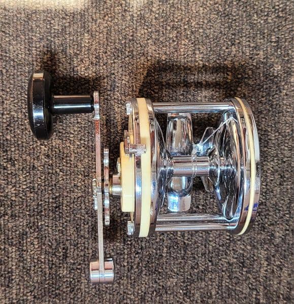 Fishing Reels new and used 4