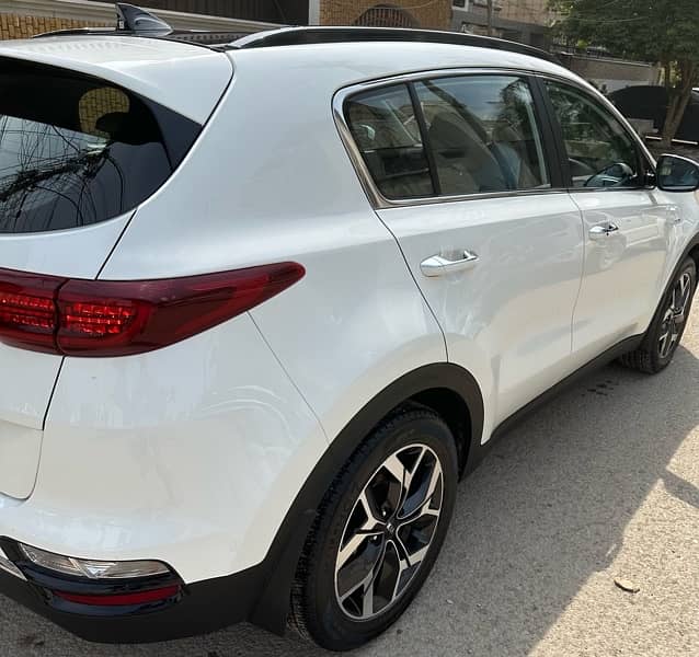 KIA Sportage 2022 5