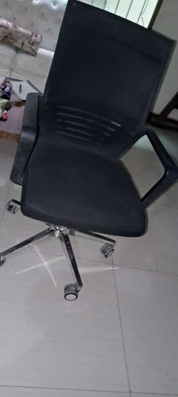 all office related furniture available in reasonable price 10