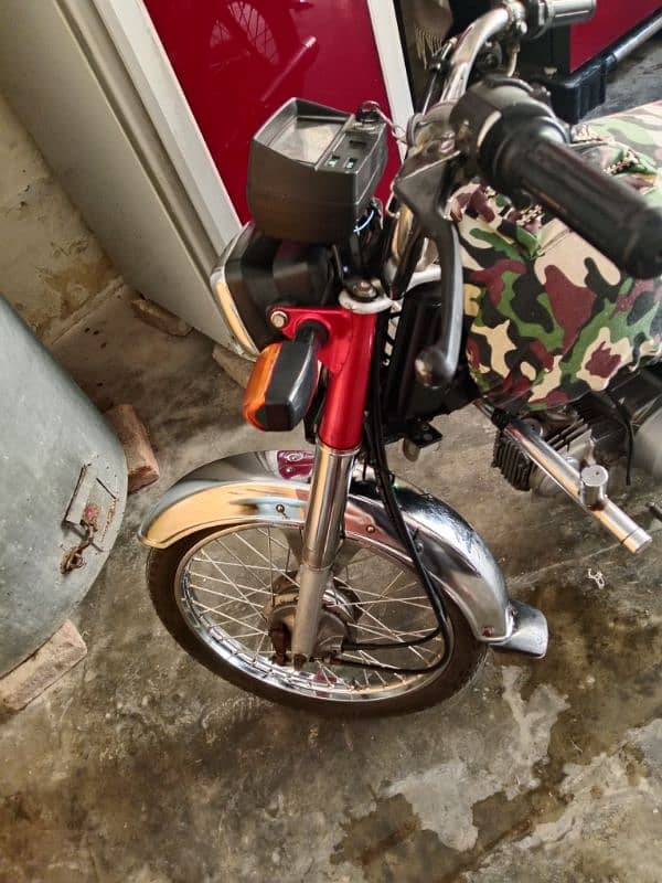 Honda CD 70 for sale 6