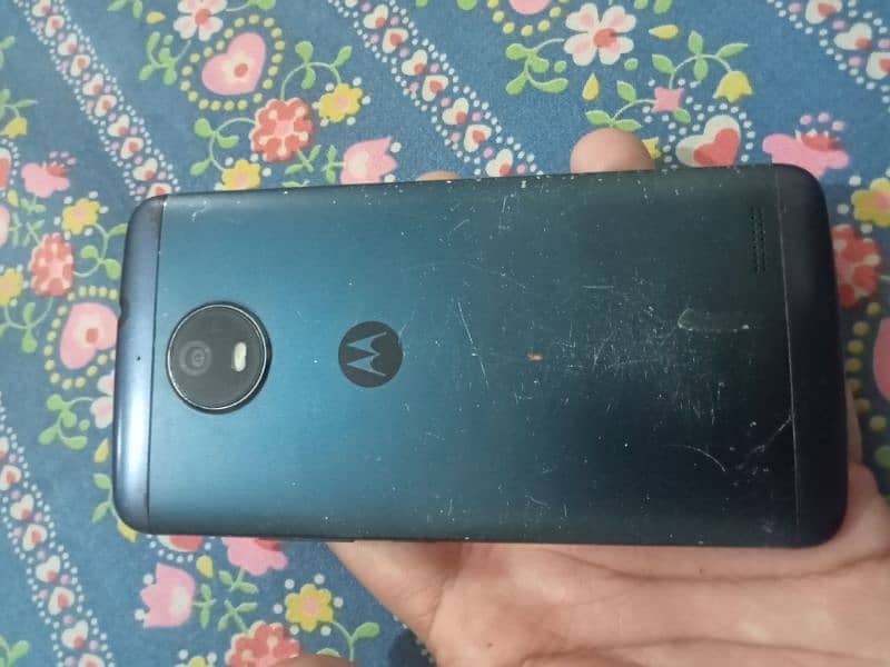 Im selling moto E4 Dual sim Description Thek Se Parh Lain 3