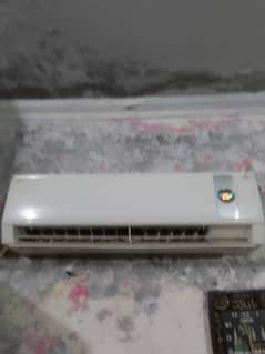 Gree AC 1.5 Ton 100% original All ok urgent sale