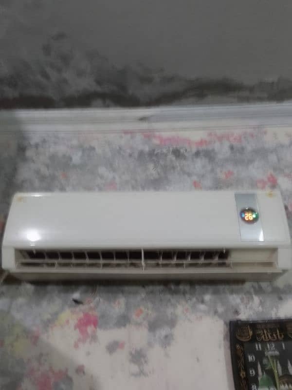 Gree AC 1.5 Ton 100% original All ok urgent sale 0