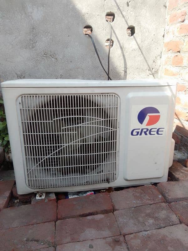 Gree AC 1.5 Ton 100% original All ok urgent sale 2