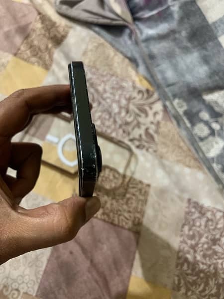 IPhone 14 Plus Uk model back ruf candtion all   sacreen 100%good 128 5