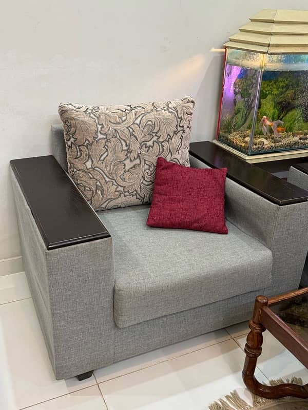 7 Seaters Sofa set with Dewaan 1