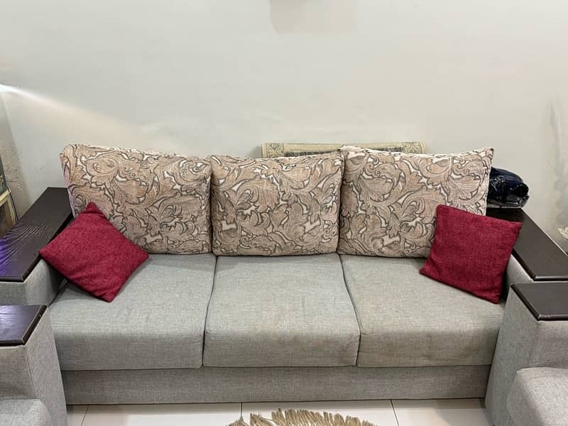 7 Seaters Sofa set with Dewaan 3