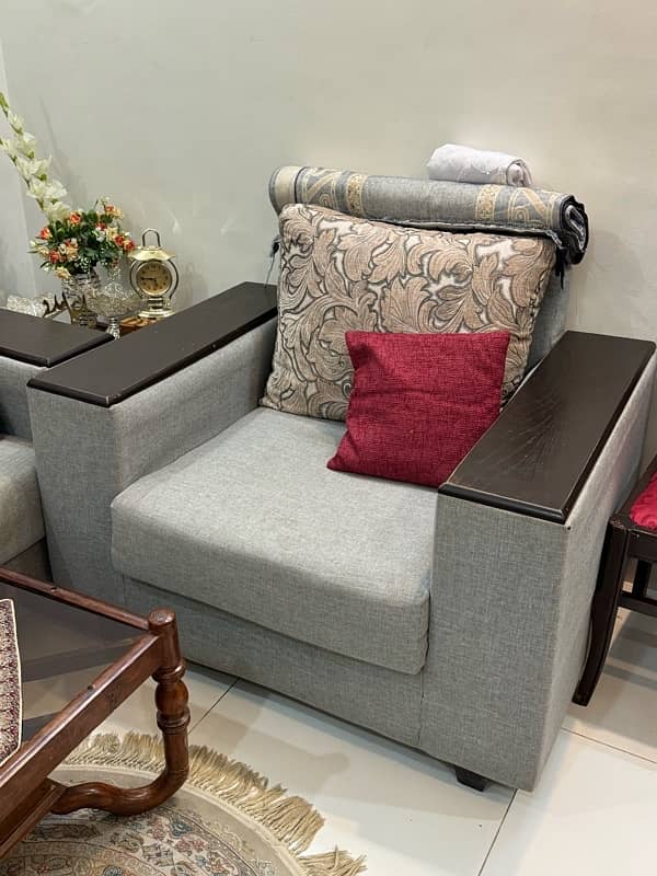 7 Seaters Sofa set with Dewaan 4