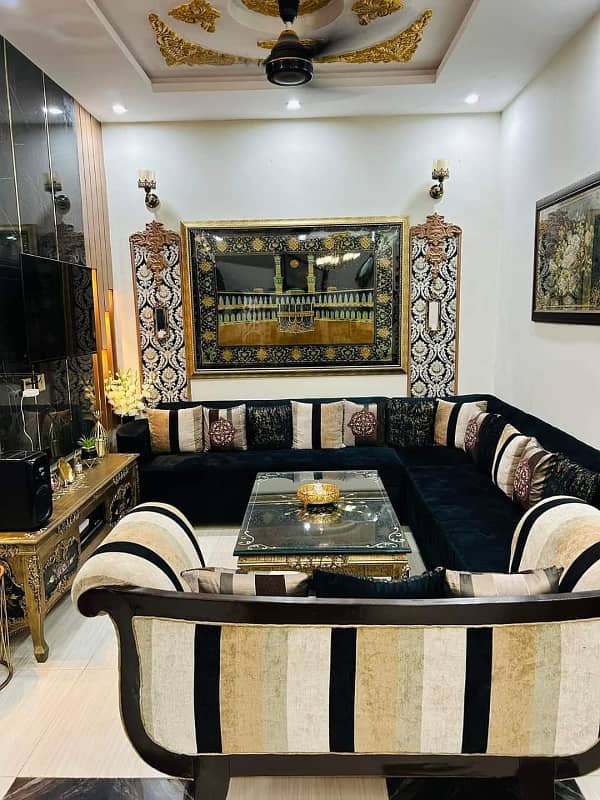 5 Marla Beautifully designed house For Sale And Direct Meeting With Owner In Park View City Lahore. 11