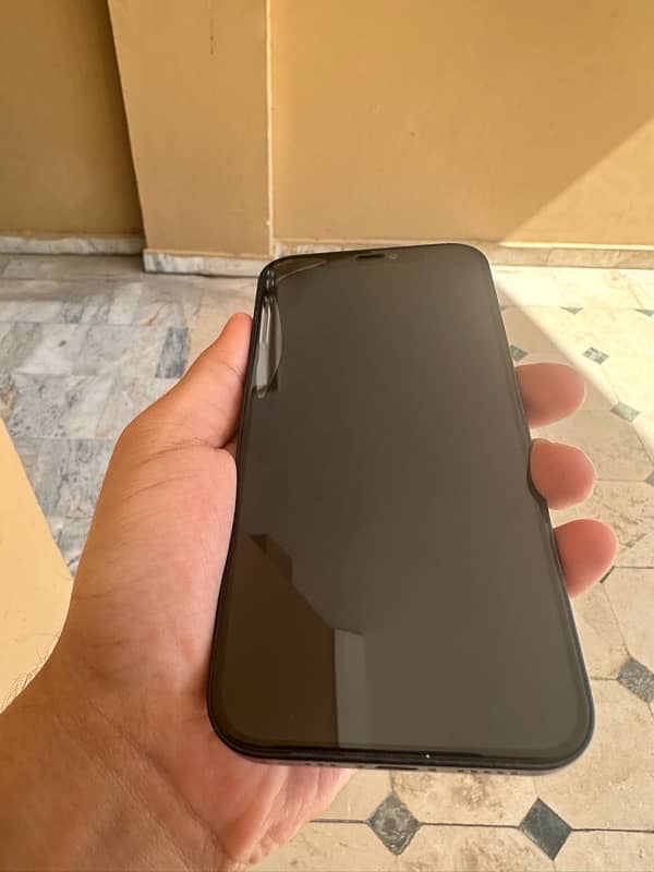 Iphone 12 black (128 GB) with Box (USA purchase) 9